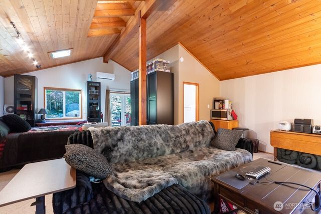 492 Walkabout Way, Port Angeles, WA 98363