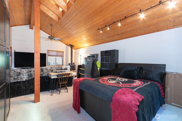492 Walkabout Way, Port Angeles, WA 98363