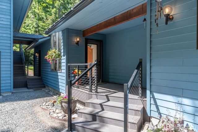 492 Walkabout Way, Port Angeles, WA 98363