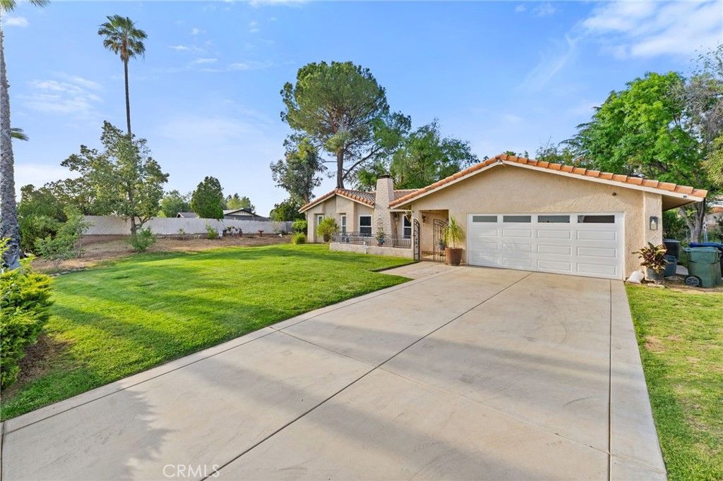 Image 2 of property listing at 35930 Bella Vista, Yucaipa, CA 92399