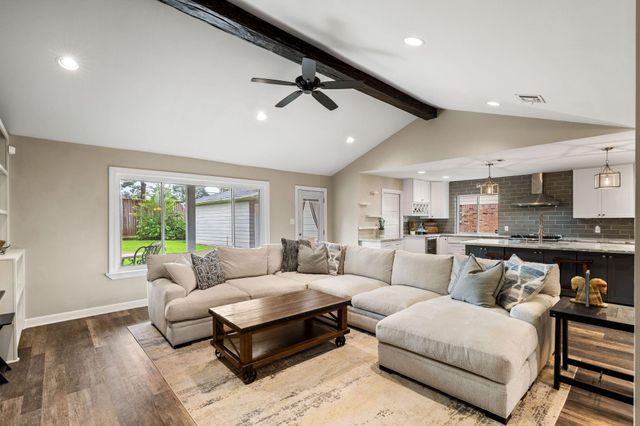 10735 Cedar Creek Drive, Houston, TX 77042