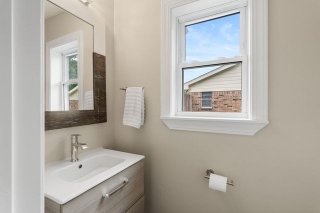 10735 Cedar Creek Drive, Houston, TX 77042