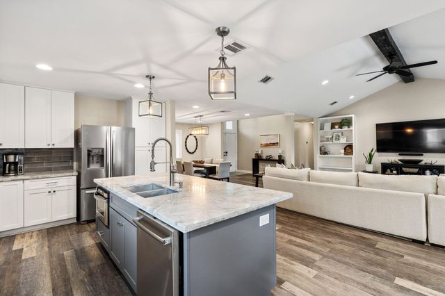 10735 Cedar Creek Drive, Houston, TX 77042
