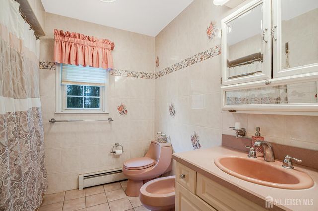 11 Woodrow Wilson Drive, Edison, NJ 08820