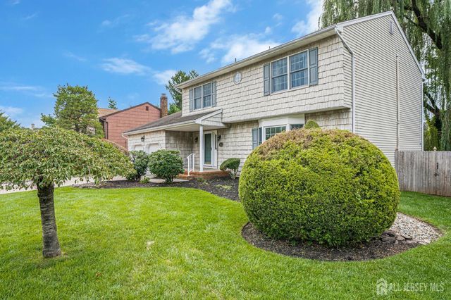 11 Woodrow Wilson Drive, Edison, NJ 08820
