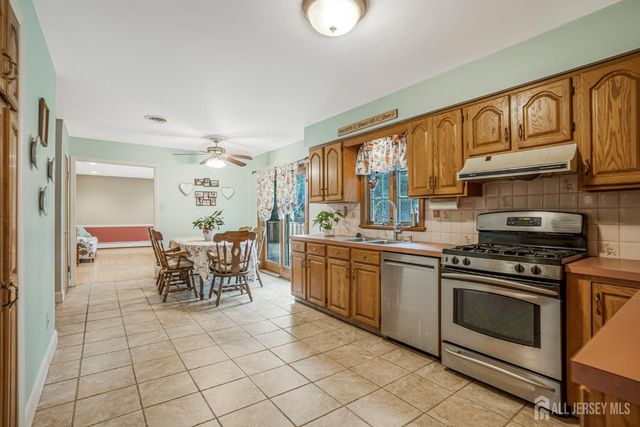 11 Woodrow Wilson Drive, Edison, NJ 08820