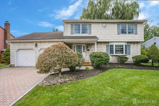 11 Woodrow Wilson Drive, Edison, NJ 08820