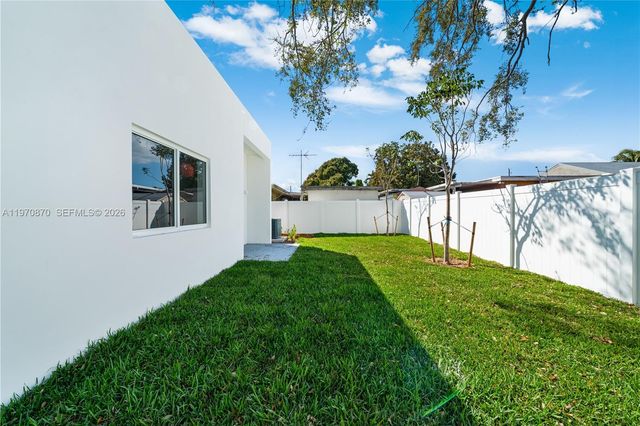 5735 SW 4th St, Miami, FL 33144