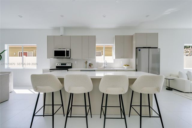 5735 SW 4th St, Miami, FL 33144