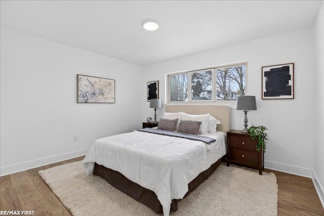 32154 Gainsborough Drive, Warren, MI 48088