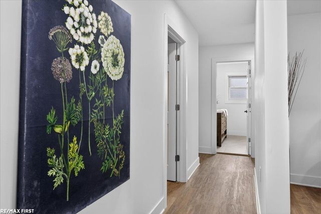 32154 Gainsborough Drive, Warren, MI 48088