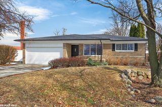 32154 Gainsborough Drive, Warren, MI 48088