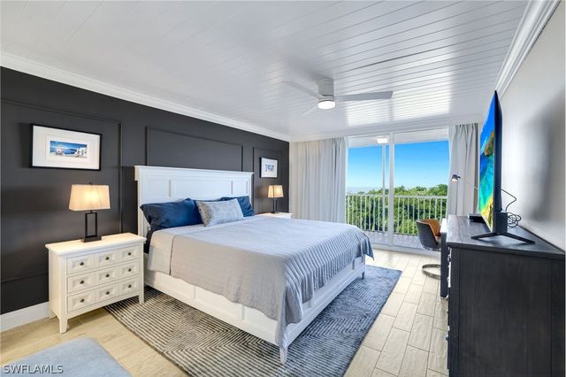 5 Bluebill AVE 506, Naples, FL 34108