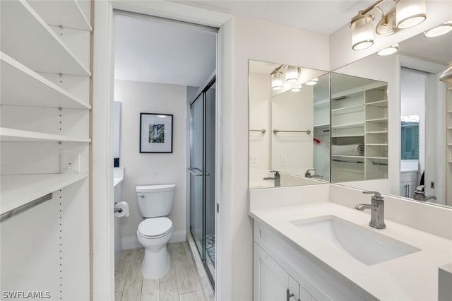 5 Bluebill AVE 506, Naples, FL 34108