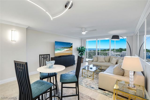 5 Bluebill AVE 506, Naples, FL 34108