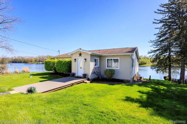 8081 Granada Avenue, Brighton Township, MI 48114