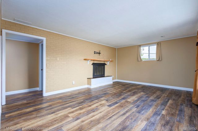 8081 Granada Avenue, Brighton Township, MI 48114