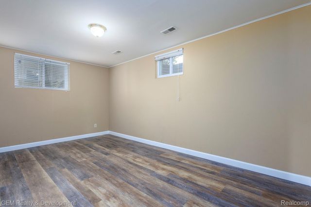 8081 Granada Avenue, Brighton Township, MI 48114