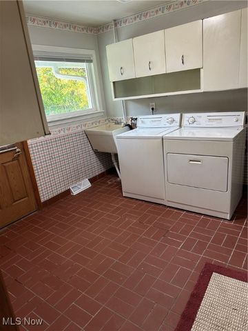 472 Jeannette Drive, Richmond Heights, OH 44143