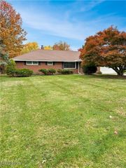 472 Jeannette Drive, Richmond Heights, OH 44143