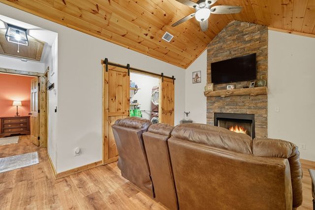 415 Woods Road, Talking Rock, GA 30175