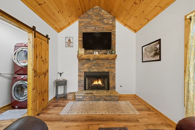 415 Woods Road, Talking Rock, GA 30175