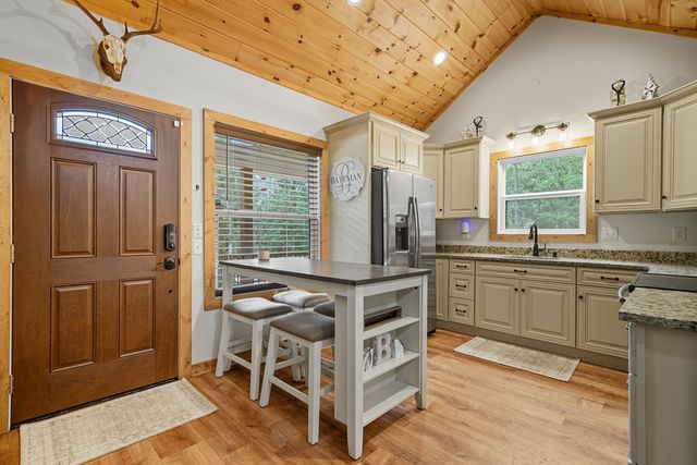 415 Woods Road, Talking Rock, GA 30175