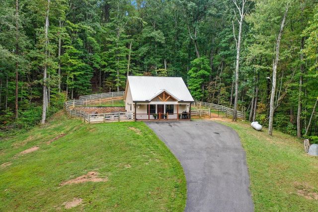 415 Woods Road, Talking Rock, GA 30175