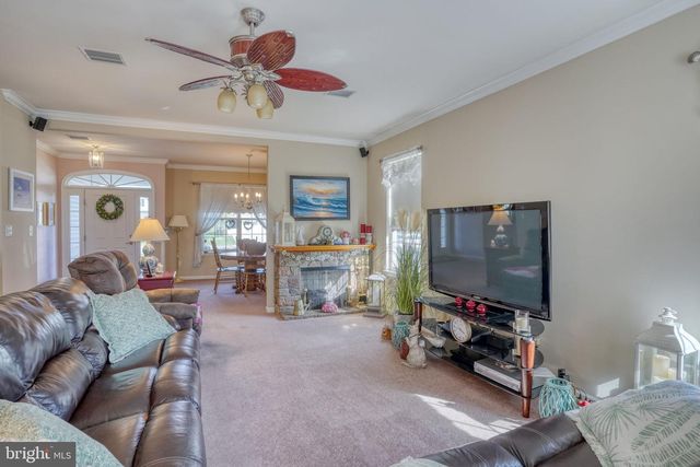 36 SUNDERLAND RD, Felton, DE 19943