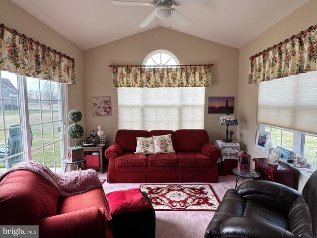 36 SUNDERLAND RD, Felton, DE 19943