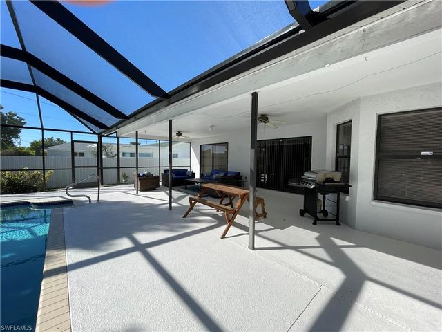 130 SE 44th ST, Cape Coral, FL 33904