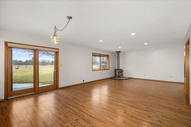 19421 N Yale Rd, Colbert, WA 99005