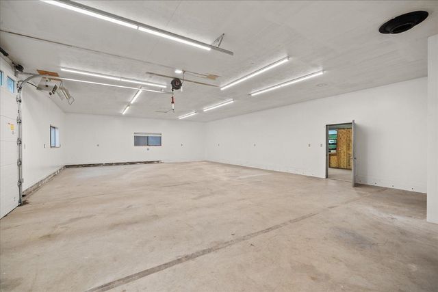 19421 N Yale Rd, Colbert, WA 99005