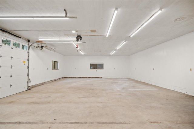 19421 N Yale Rd, Colbert, WA 99005