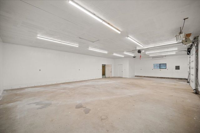 19421 N Yale Rd, Colbert, WA 99005