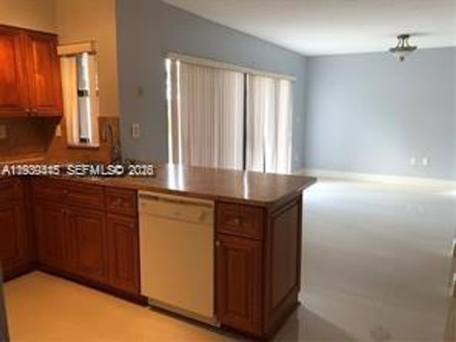 8880 SW 6th Ln 04, Miami, FL 33174