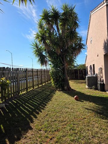 8880 SW 6th Ln 04, Miami, FL 33174