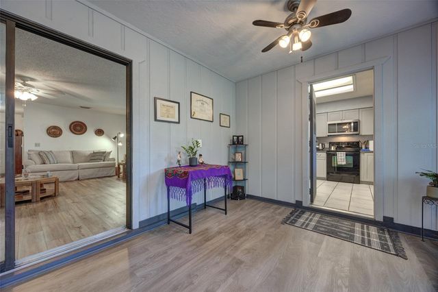 1055 W VILLAGE GREEN RD, Deland, FL 32720