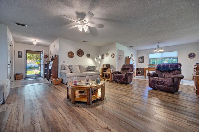 1055 W VILLAGE GREEN RD, Deland, FL 32720