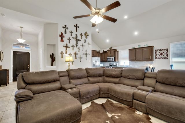 9209 Nickel Creek Drive, Fort Worth, TX 76131