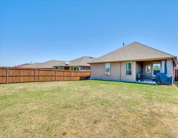 9209 Nickel Creek Drive, Fort Worth, TX 76131