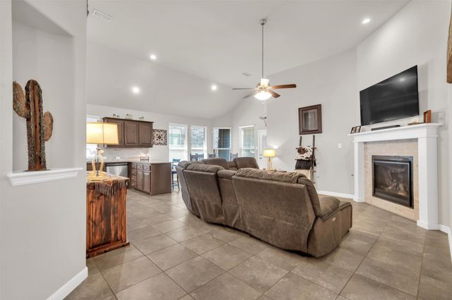 9209 Nickel Creek Drive, Fort Worth, TX 76131