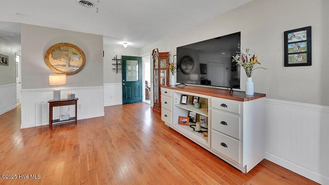 278 Woodstock Road, Belhaven, NC 27810