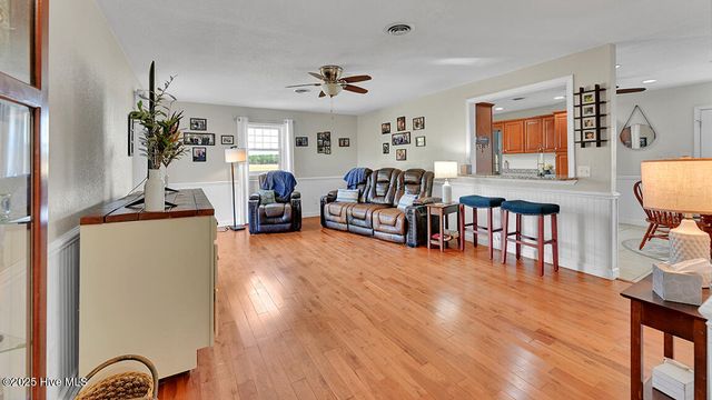 278 Woodstock Road, Belhaven, NC 27810