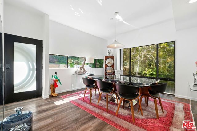 2350 Benedict Canyon Drive, Beverly Hills, CA 90210