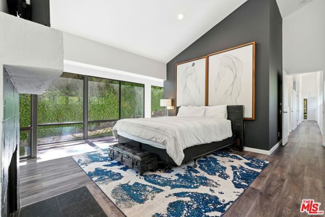 2350 Benedict Canyon Drive, Beverly Hills, CA 90210