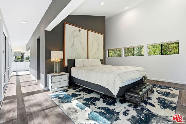 2350 Benedict Canyon Drive, Beverly Hills, CA 90210