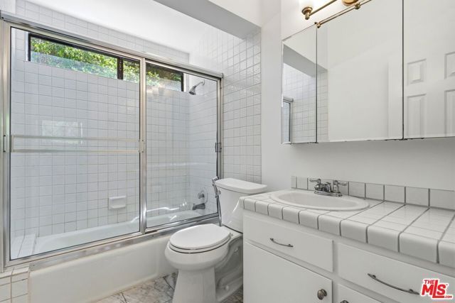 2350 Benedict Canyon Drive, Beverly Hills, CA 90210