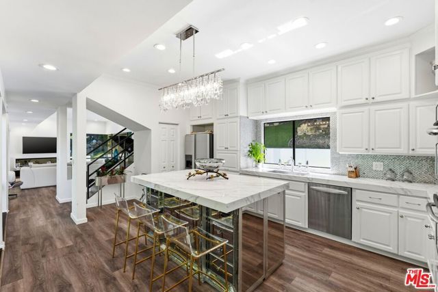 2350 Benedict Canyon Drive, Beverly Hills, CA 90210