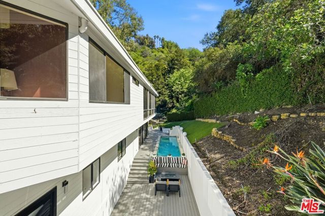 2350 Benedict Canyon Drive, Beverly Hills, CA 90210